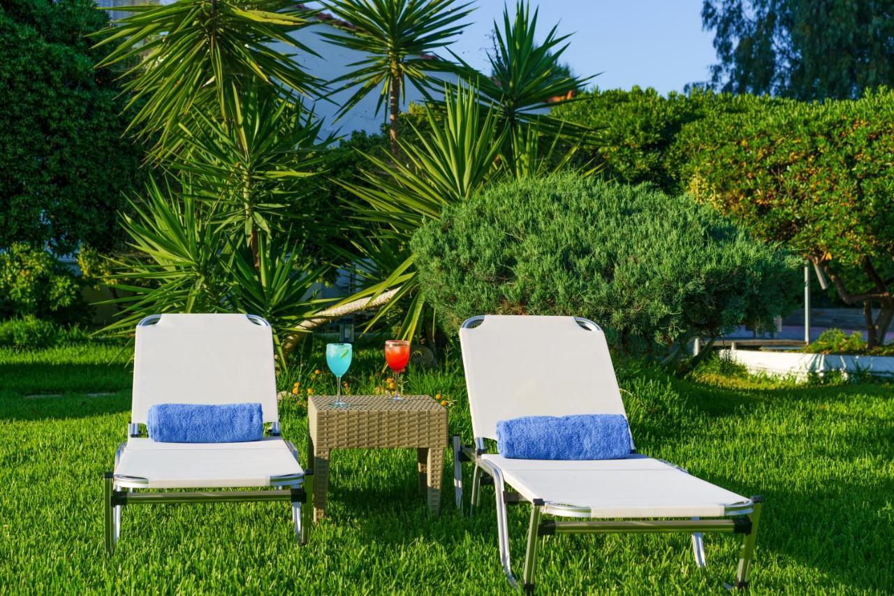 Stefania Hotel Amarynthos Bagian luar foto