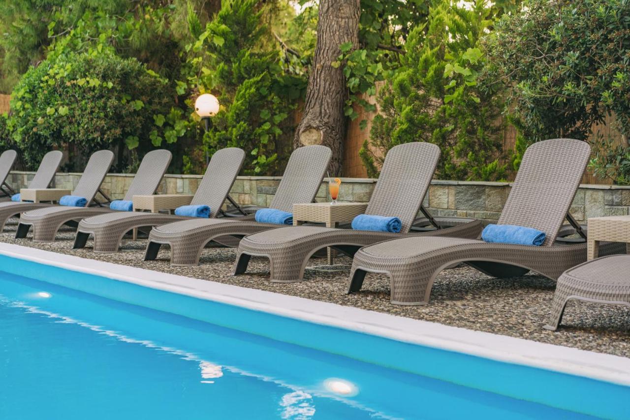 Stefania Hotel Amarynthos Bagian luar foto