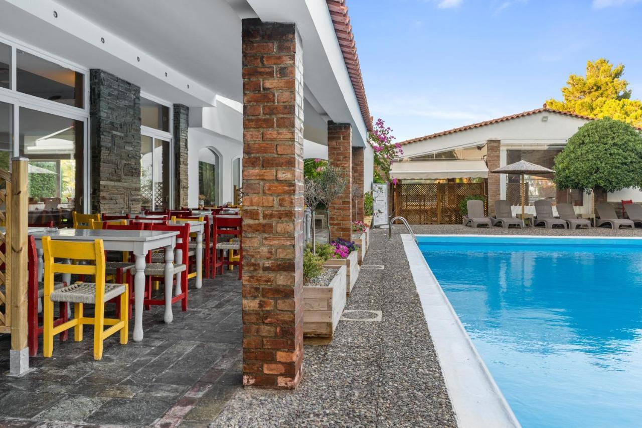 Stefania Hotel Amarynthos Bagian luar foto