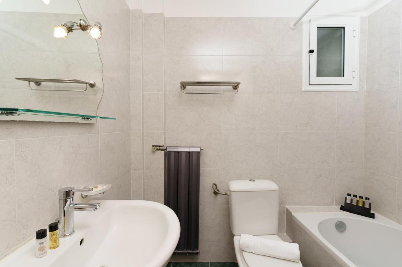 Stefania Hotel Amarynthos Bagian luar foto