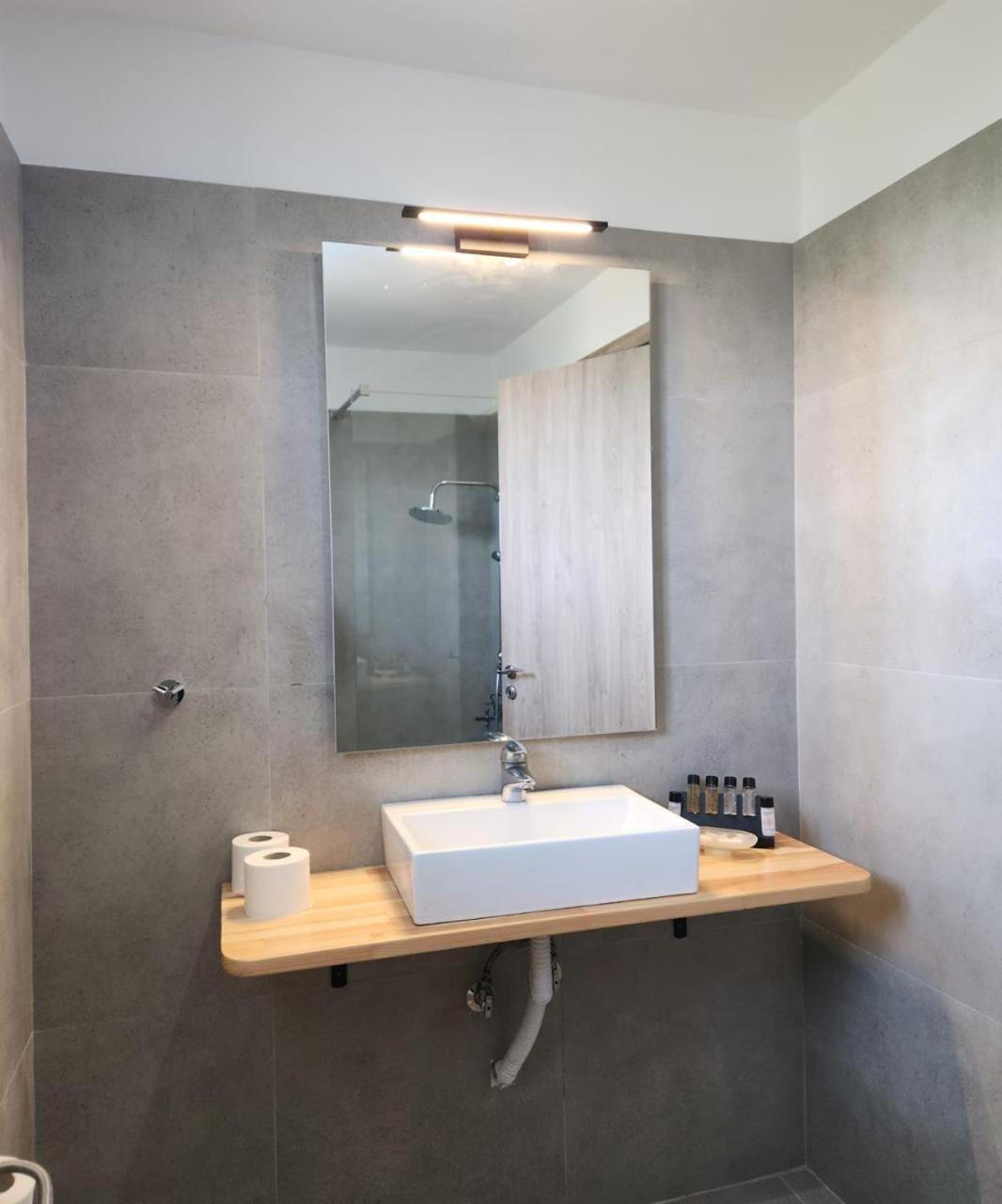 Stefania Hotel Amarynthos Bagian luar foto