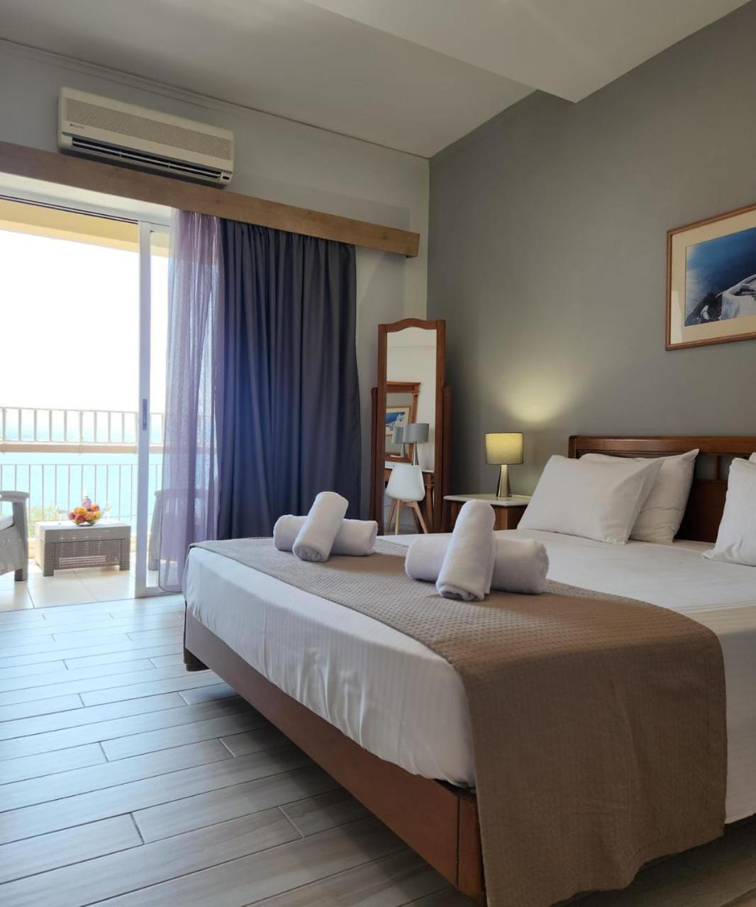 Stefania Hotel Amarynthos Bagian luar foto